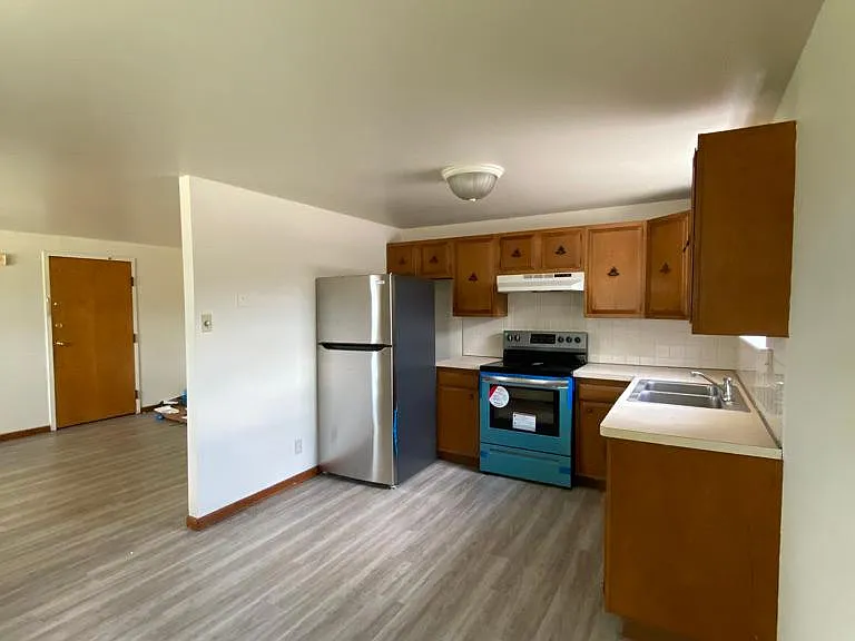 Eat-in Kitchen