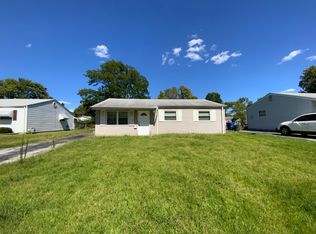 805 5th Plz, Florissant, MO