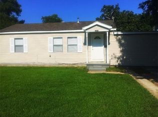 445 Huntlee Dr, New Orleans, LA 70131