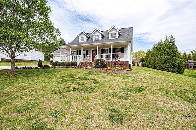 1st image of 2252 Picnic Dr