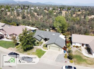 1225 River Ridge Dr, Redding, CA 96003