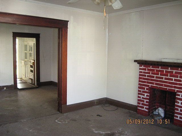 2nd image of 411 McIntosh St