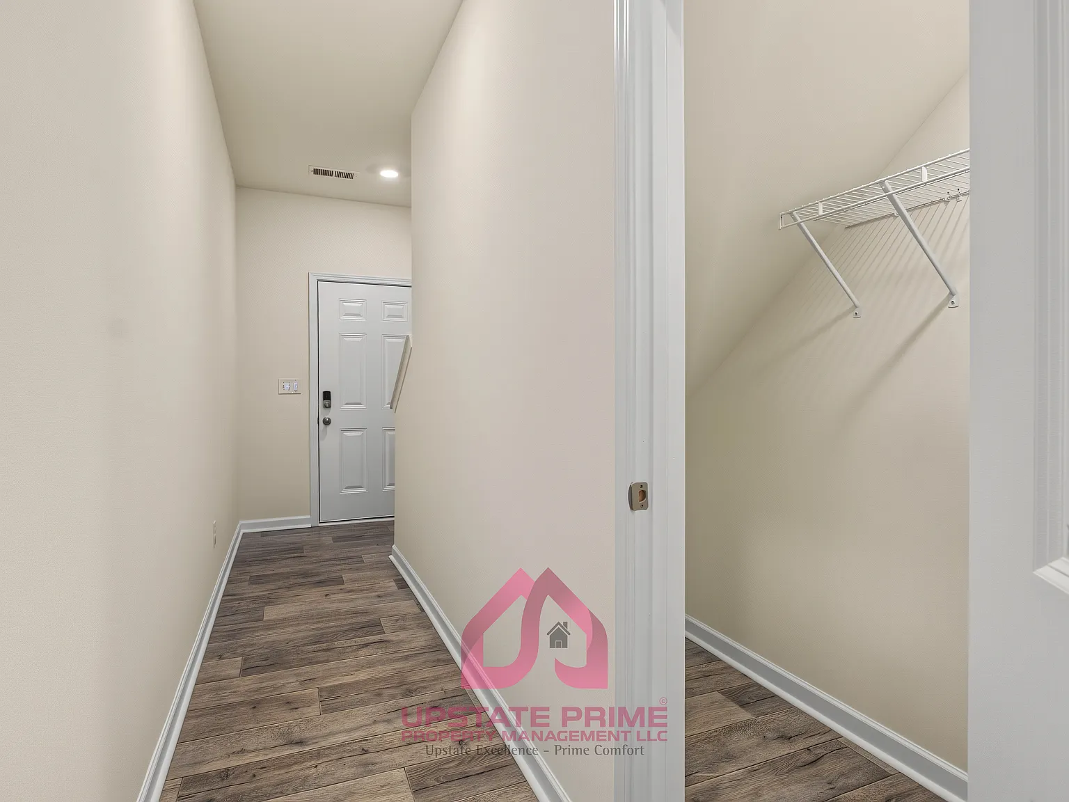 3 bed, 2.5 bath, 1464 sqft, $1,645 — Photo 4