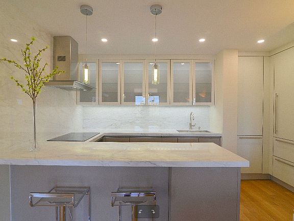 4th image of 23 W 73rd St #1409
