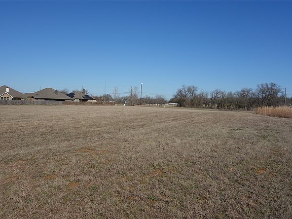 3rd image of 9 Moura Ct