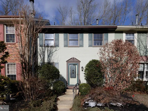 18 Wisina Ct, Medford, NJ 08055