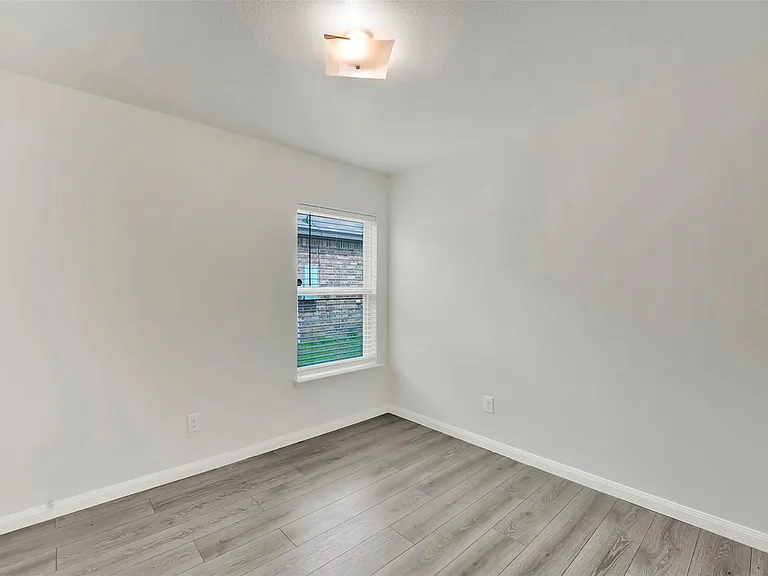 170 Kennedy Dr — Photo 14