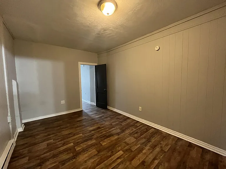 51 S Queen St #1 — Photo 9