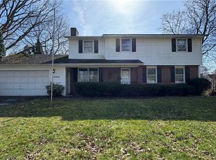 1864 Meadow Dr, Palmyra, NY 14522