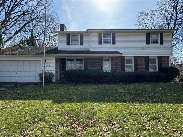 1864 Meadow Dr, Palmyra, NY 14522