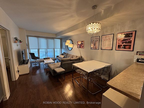 3rd image of 200 Rideau St #201