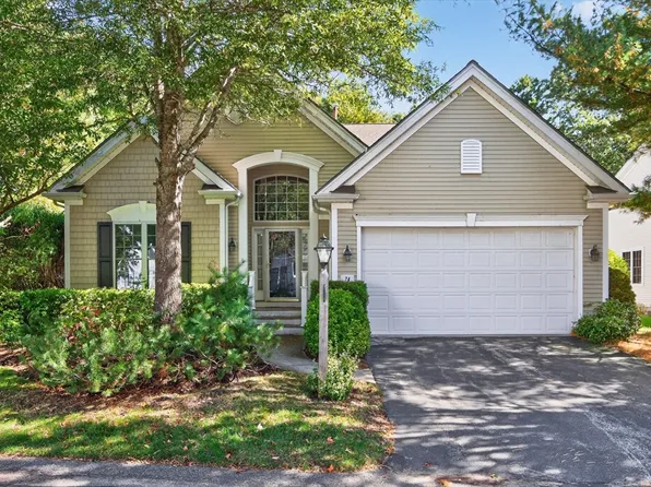 74 Champlain Cir, Plymouth, MA 02360