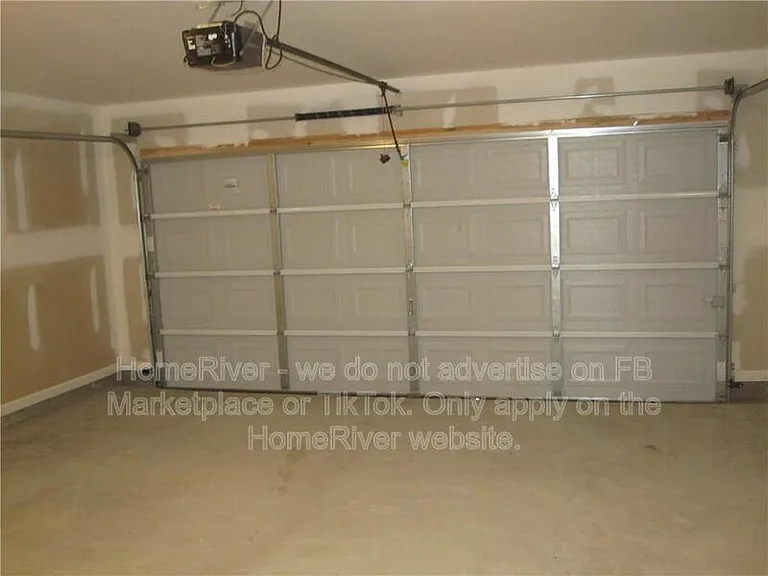 3610 Oakleaf Pass — Photo 32