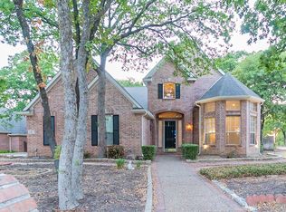 2 Lake Forest Ct, Trophy Club, TX 76262