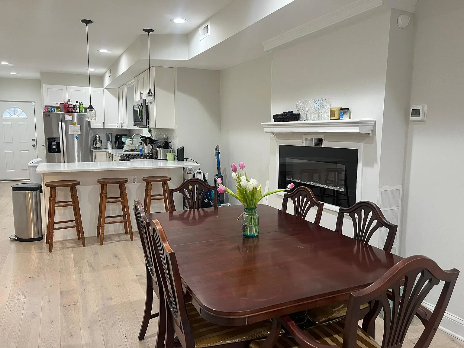 727 N Chester St — Photo 3