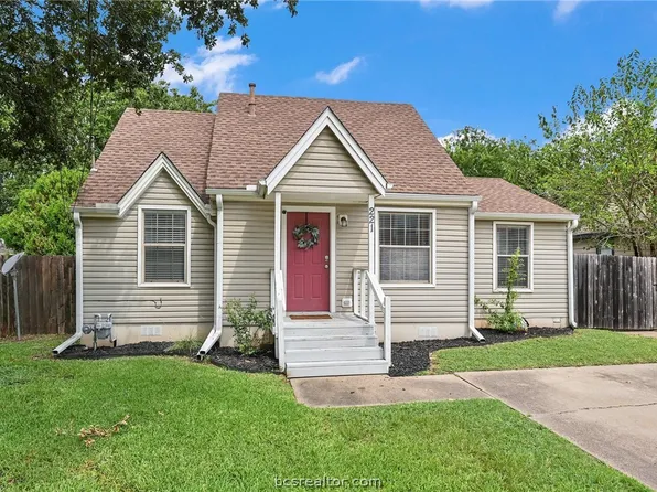 221 Sterling St, College Station, TX 77840