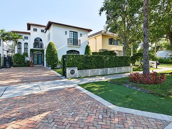 4th image of 804 N Rio Vista Boulevard