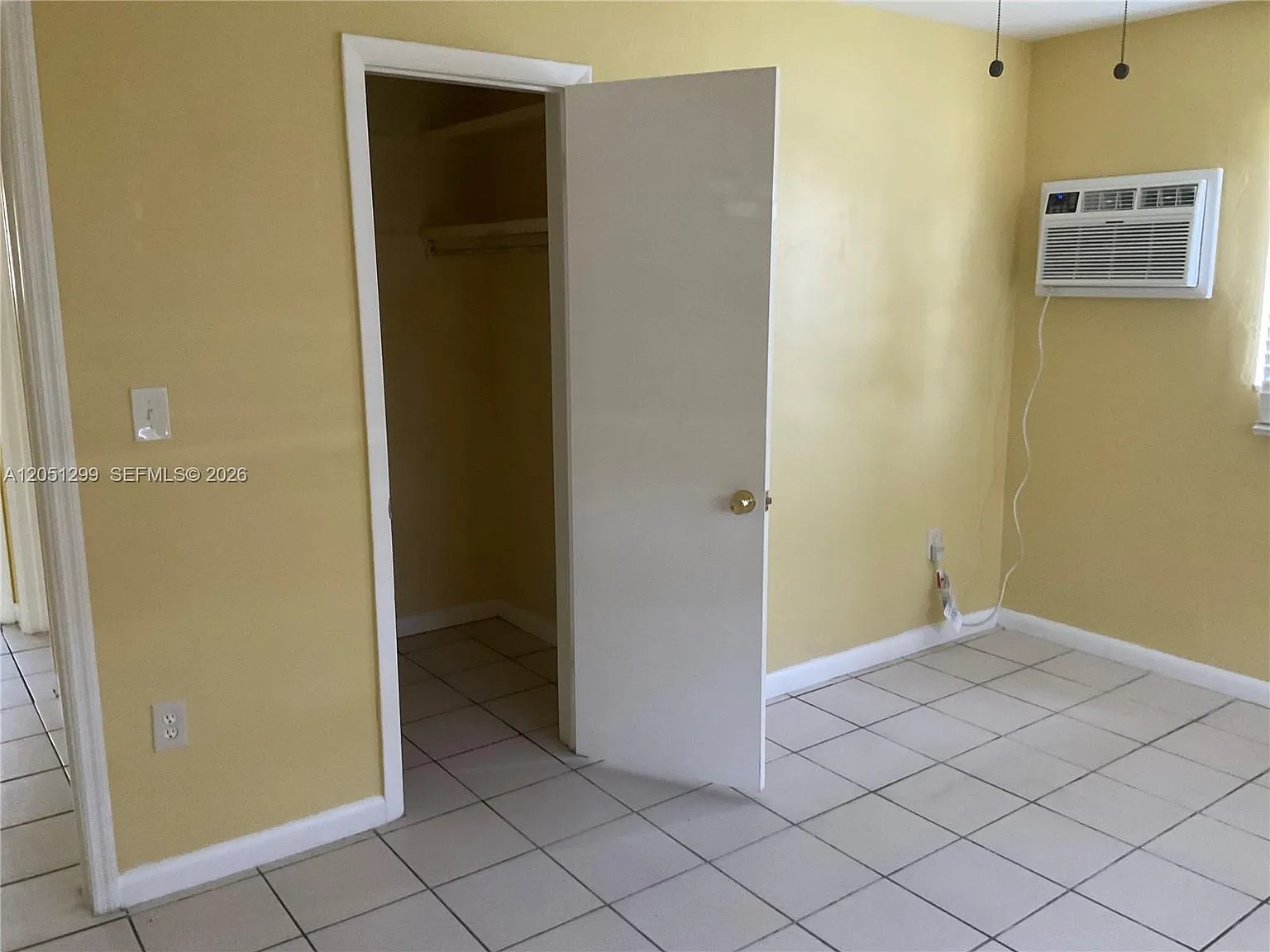 2 bed, 1.0 bath, 1830 sqft, $2,500 — Photo 4