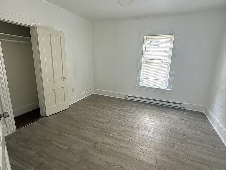 188 Hoffman St #2 — Photo 12