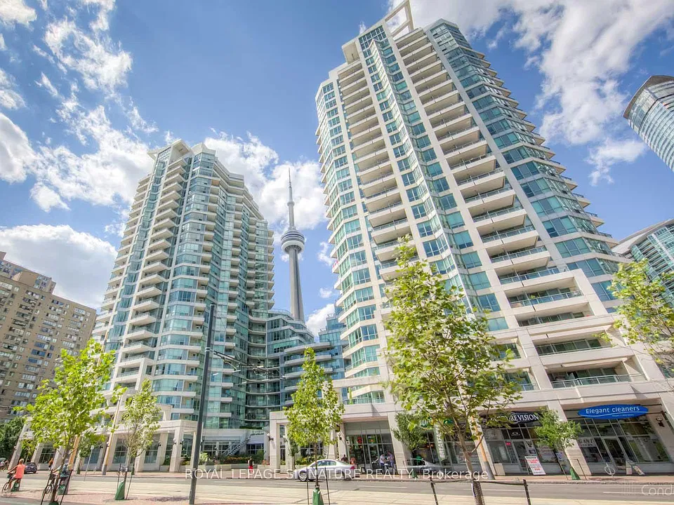 225 Queens Quay W #805