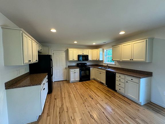 3rd image of 1006 Union House Rd