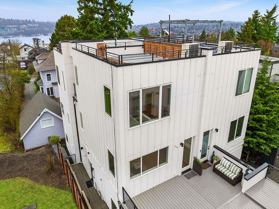 1st image of 2337 10th Ave E #D