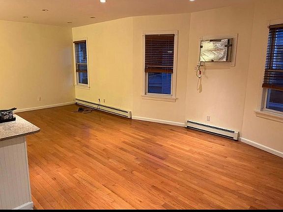 5th image of 54 Mountainview Ave #2CD