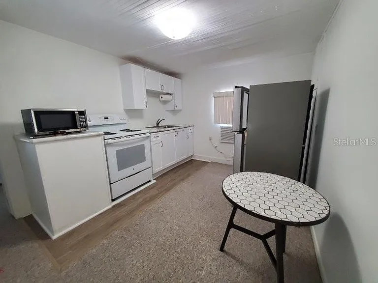 457 W Marion Ave #B — Photo 6