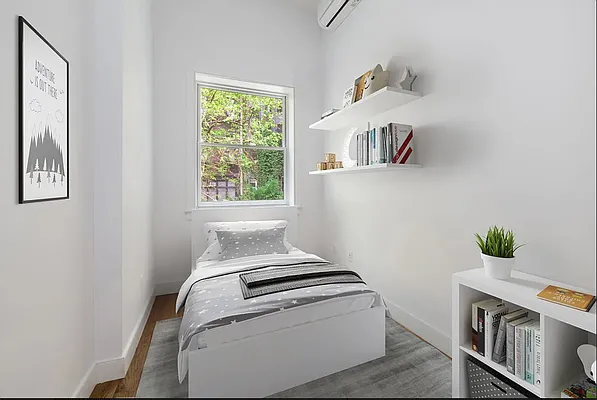 Rented by REAL New York | media 3