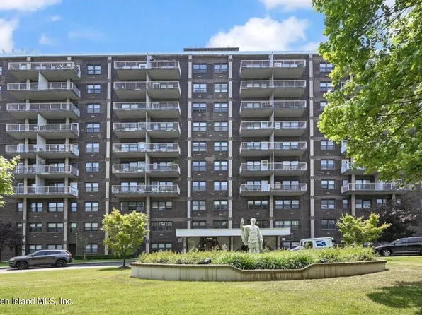 1100 Clove Rd APT 3C, Staten Island, NY 10301