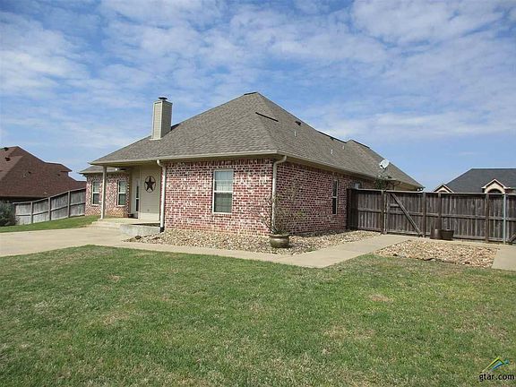 4th image of 204 Kwando Ln