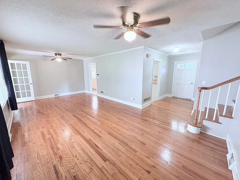 207 Holly Ave — Photo 10