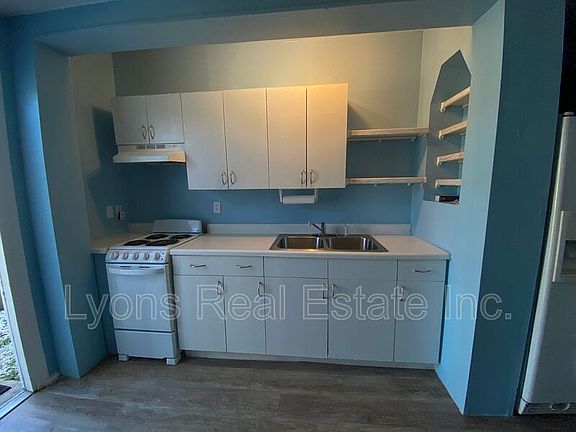 5th image of 1746 Pacific Ave Unit B