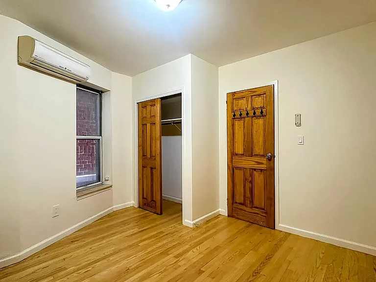 415 E 75th St #4 — Photo 9