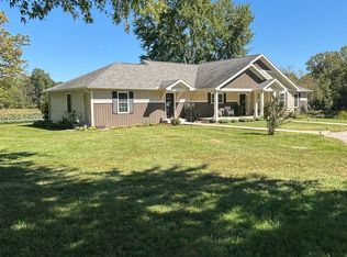 12954 E 175th Ave, Flat Rock, IL 62427