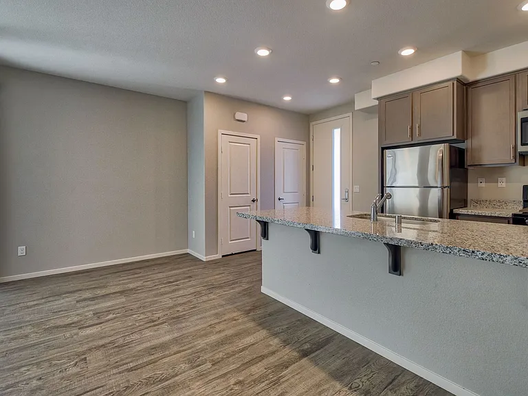 1525 G Ave — Photo 8
