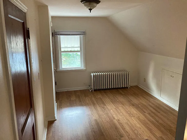 27 Glenwood St #3 — Photo 6