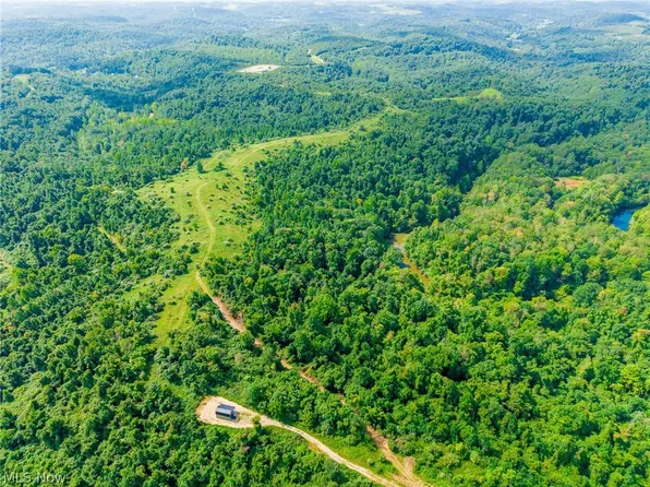 Putney Ridge Rd, Quaker City, OH 43773
