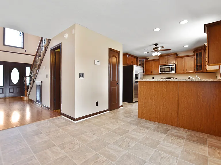 1240 Chinook Cir — Photo 6
