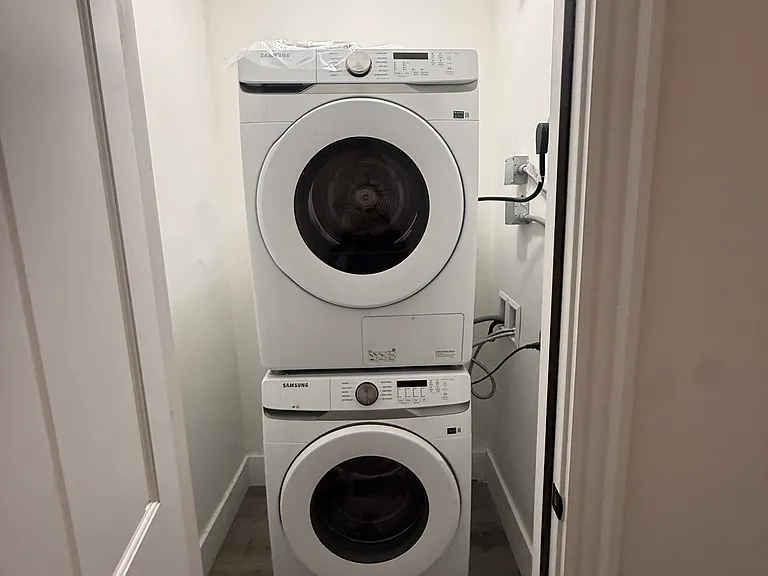 42 Walnut St #2 — Photo 15