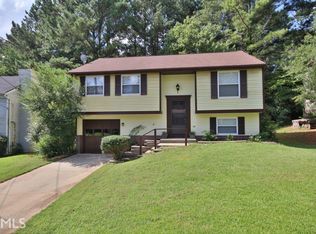 5256 Kinsdale Ln, Stone Mountain, GA 30088