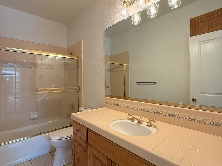 1270 Heidelberg Way #1 — Photo 8