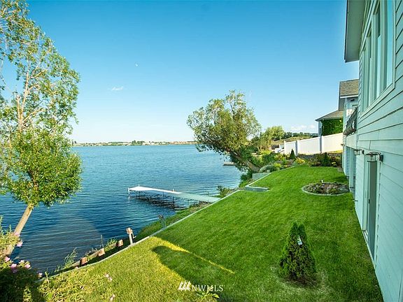 2nd image of 4066 W Cove West Drive