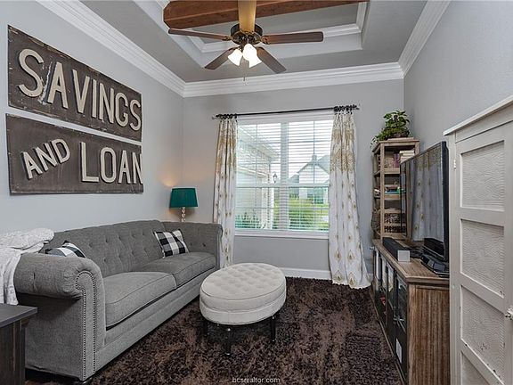 3rd image of 15736 Timber Creek Ln