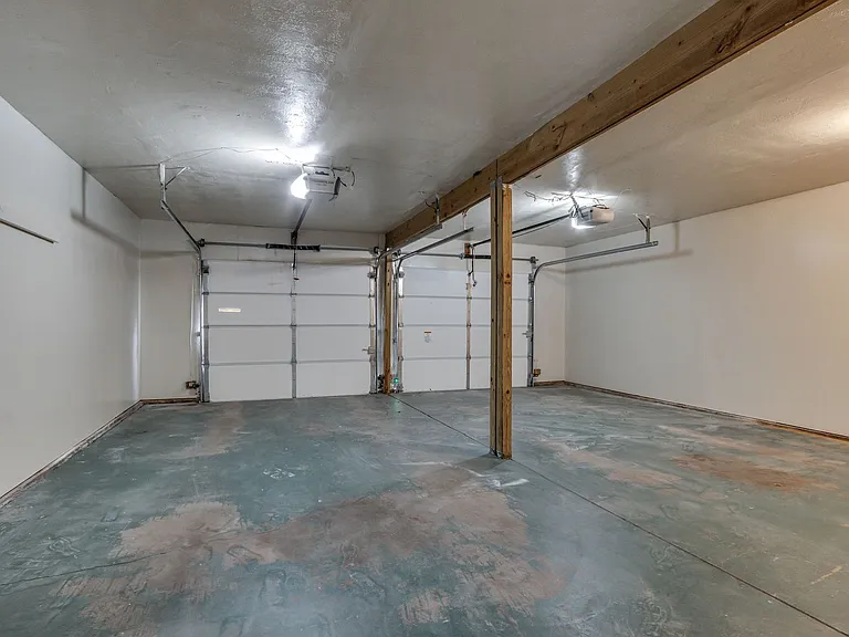 2518 NW 62nd St — Photo 46