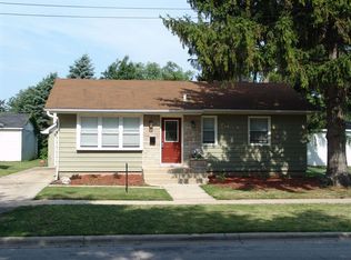 114 N Harrison Ave, Aurora, IL 60506