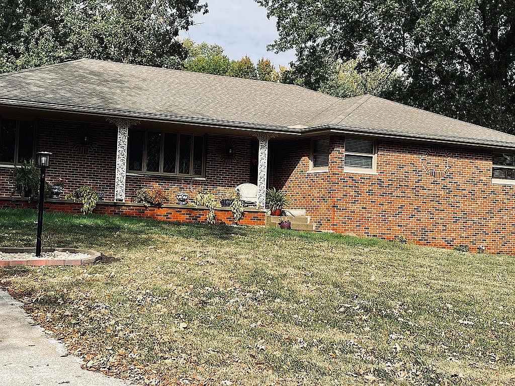 14 Stonecrest, Saint Joseph, MO 64506 Zillow