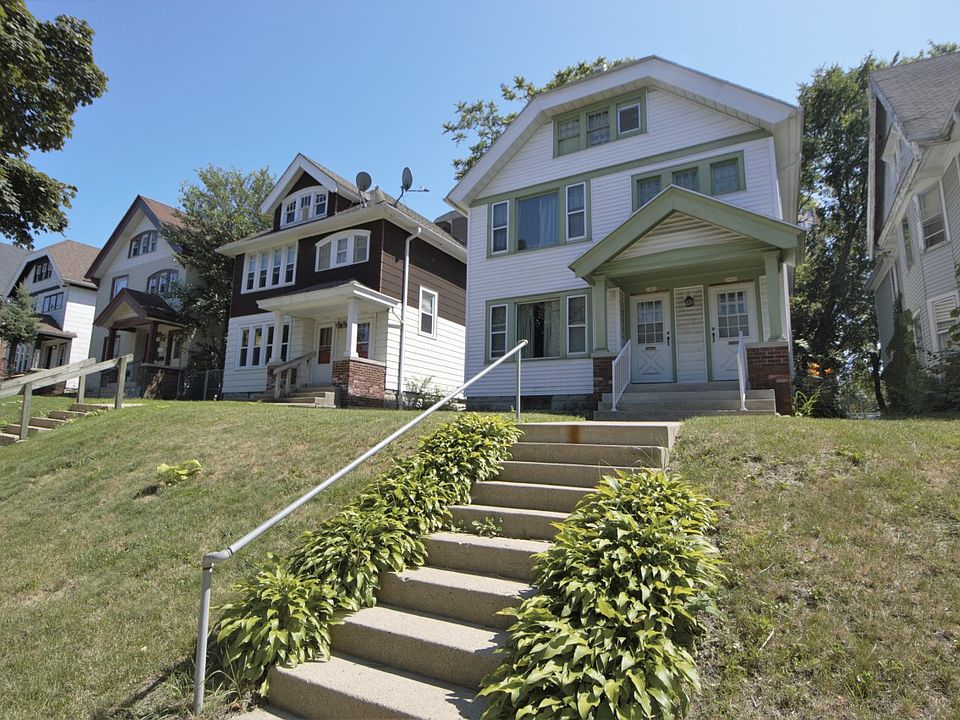 1st image of 3403 W Juneau Ave #3405