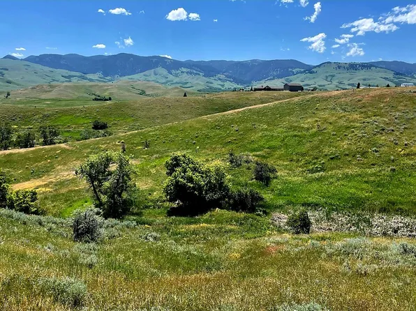 21 Tomahawk Dr, Banner, WY 82832