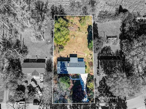4th image of 143 Holly Hill Dr